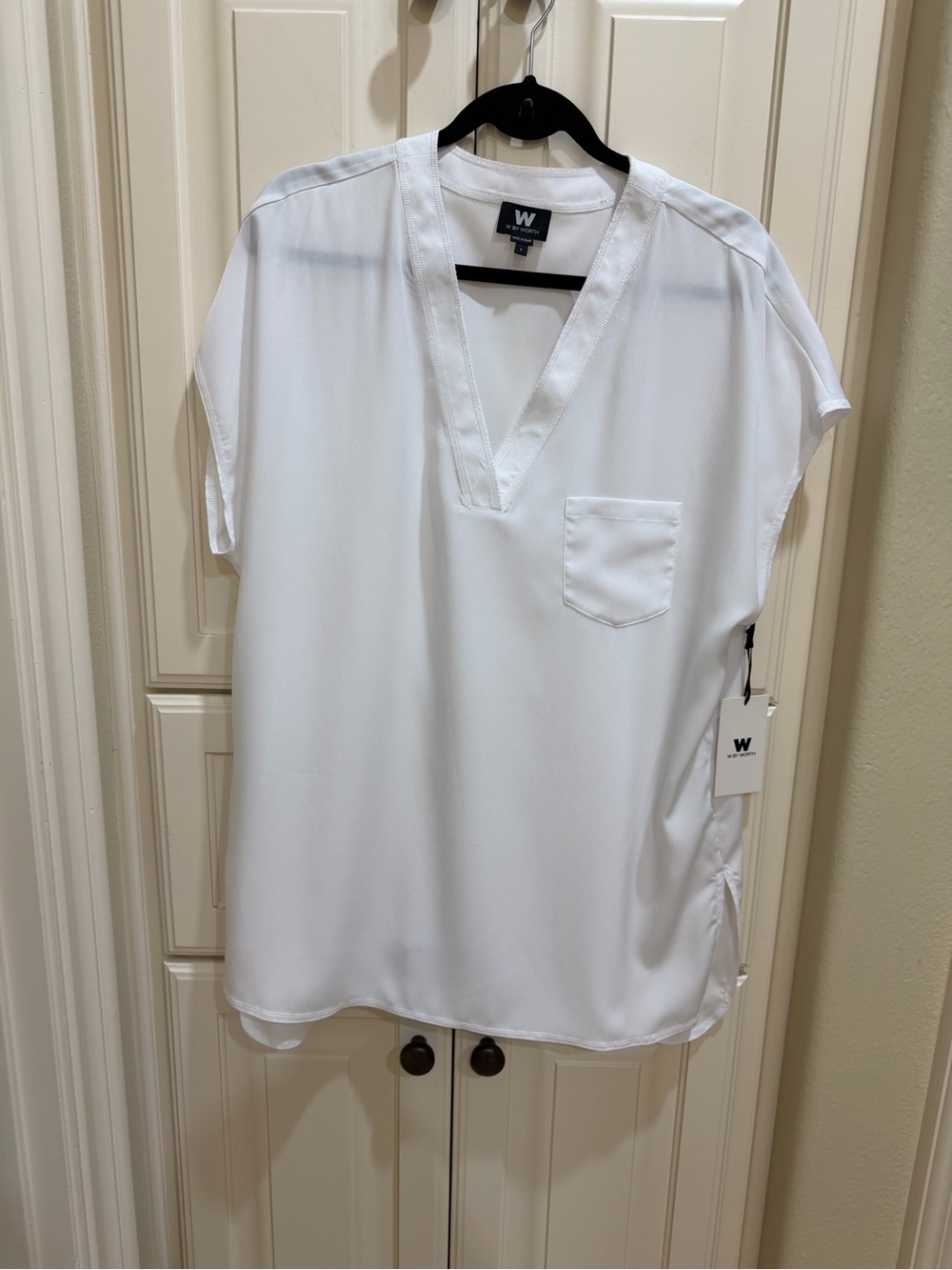 W by Worth Women’s Optic White V-Neck Pocket Top